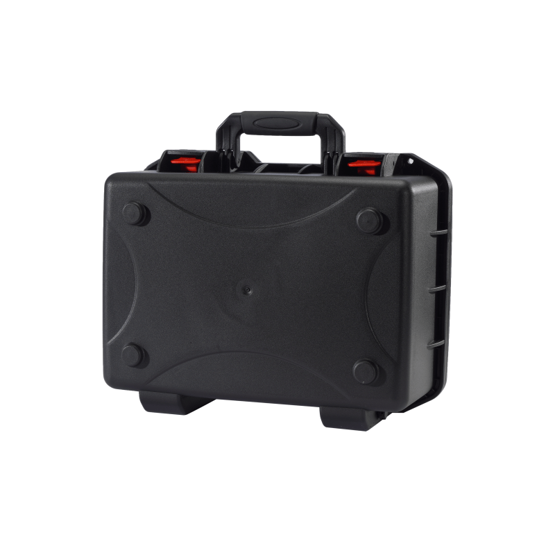 耐久性の高いパッド入り保護中型キャリーケース